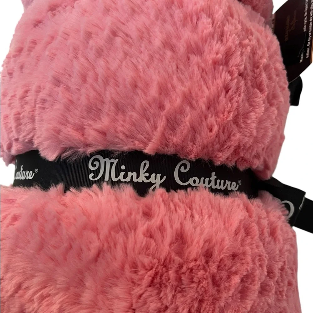 NWT Minky Couture Pink Faux Fur Throw Blanket 50x60 Adult Size Plush Minky Cozy